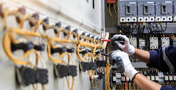 Professional Electrician technician working in Campton Hills, IL